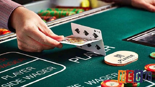 Chi tiết luật chơi Baccarat cơ bản