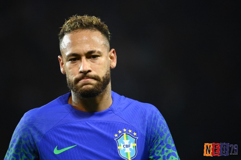 Top 10 cầu thủ đẹp trai nhất thế giới - Neymar